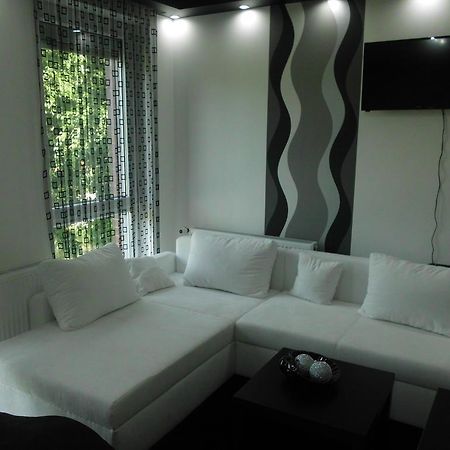 דברצן Feszek Apartman חדר תמונה