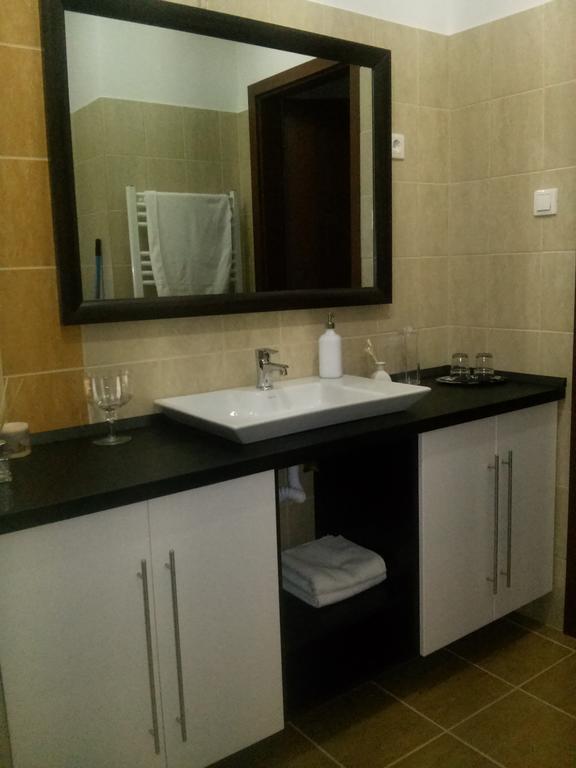 דברצן Feszek Apartman חדר תמונה