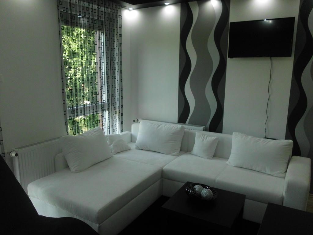 דברצן Feszek Apartman חדר תמונה
