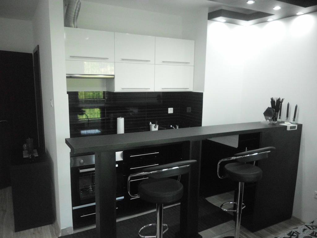 דברצן Feszek Apartman חדר תמונה